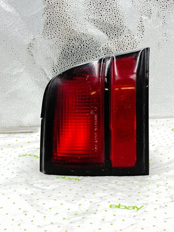 95 96 97 98 99 CHEVY CAVALIER Tail Light Assembly Right passenger side